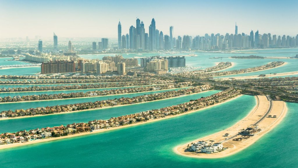 Palm Jumeirah Villa Neighborhood