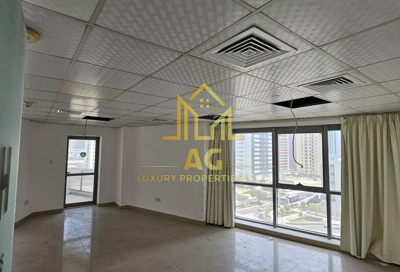 Office for rent in Sheikha Noora Tower