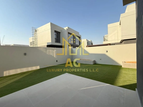 Front view of 4BR townhouse at The Pulse Beachfront, Dubai